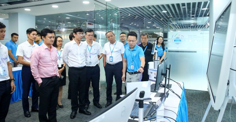 CMC tiếp đón đoàn công tác CNC TP. Hồ Chí Minh đến thăm và làm việc