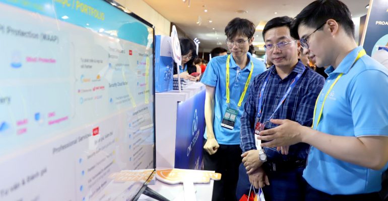 ẢNH THUMB Loạt giải pháp bảo mật ấn tượng của CMC Telecom tại Vietnam Security Summit 2024